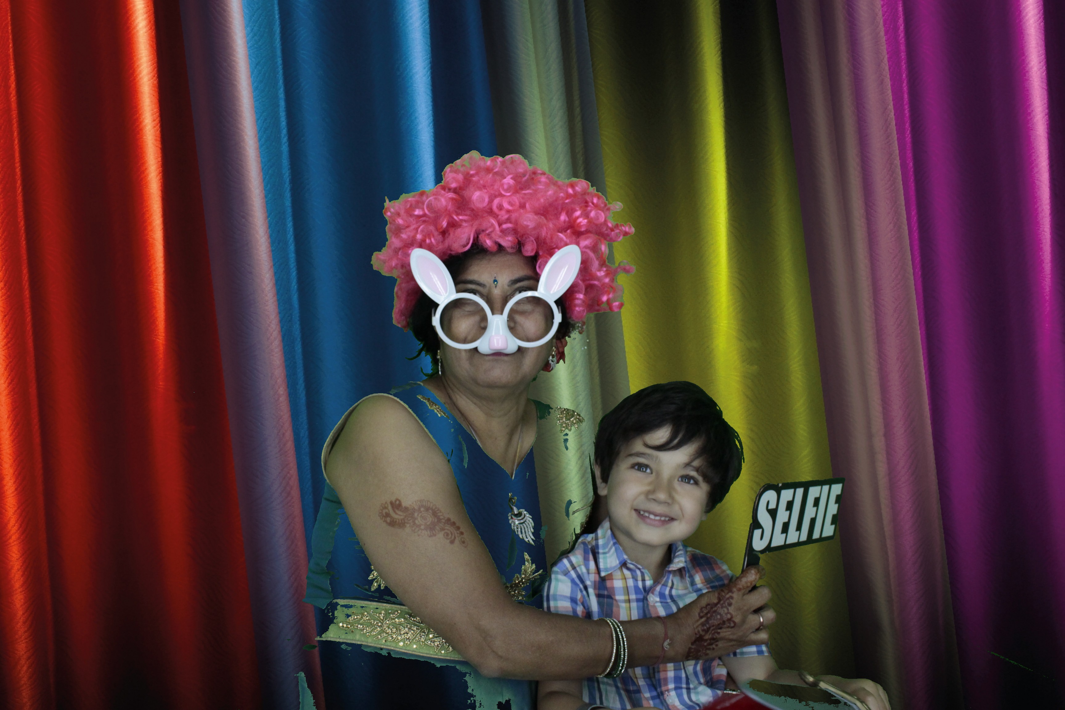Bhavin & Yasmin’s Wedding | View more photos from the event at gallery.myphotoboothexperience.co.uk/u/MyPhotoBoothExperienceLtd/Bhavin-Yasmin’s-Wedding